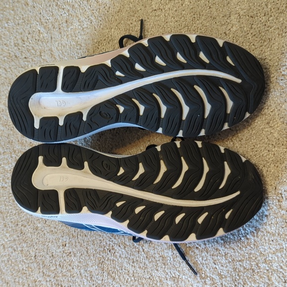 Women's Asics sneakers - Picture 6 of 7